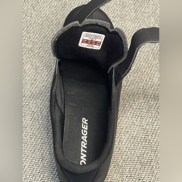 Black and Red Athletic Cycling Shoes with Velcro Straps main image 14